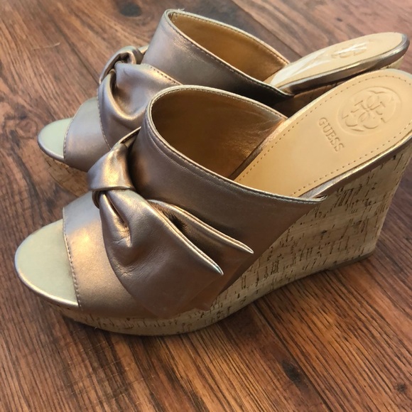 Guess Gold Wedges Size 7 - Picture 2 of 4